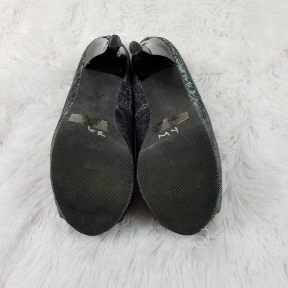 Shi | Black Leopard Peeptoe Heels - Picture 4 of 6